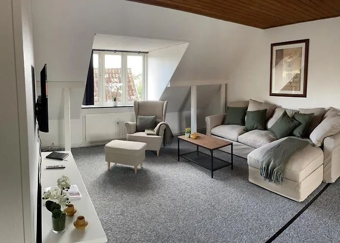 I Midtby Apartment Give